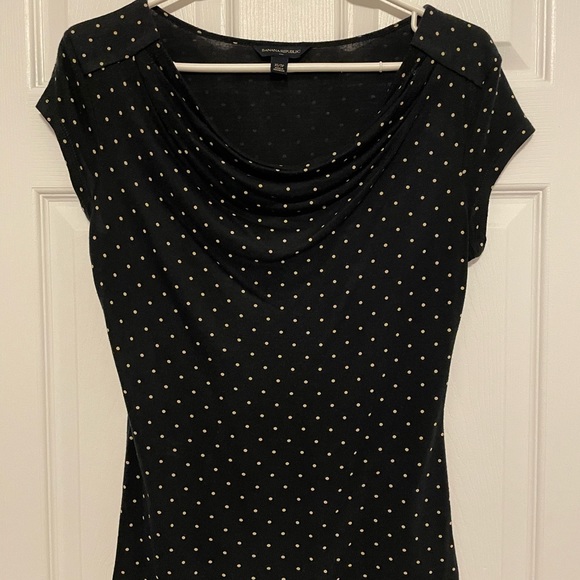 Banana Republic Tops - Banana Republic T-Shirt